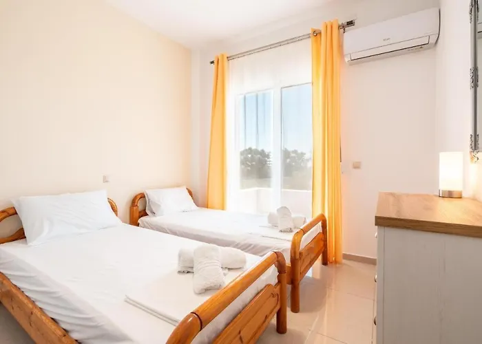 Elias With View شقة