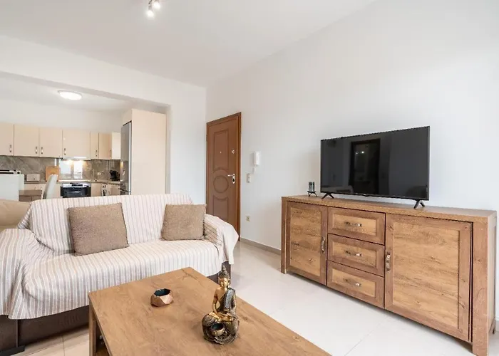 Elias With View شقة