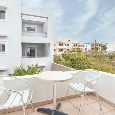 Elias With View Apartment *